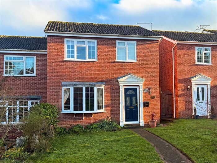 3 Bedroom Semi Detached House For Sale In Tennyson Drive, Malvern, WR14