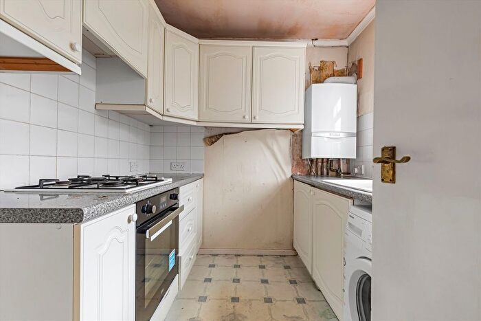2 Bedroom Bungalow For Sale In Belgrade Road, Hampton, TW12