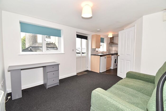 1 Bedroom Flat To Rent In Western Terrace, Falmouth, TR11