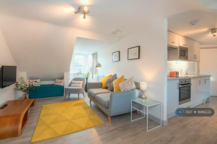 2 Bedroom Flat To Rent In Quality Street, North Berwick, EH39