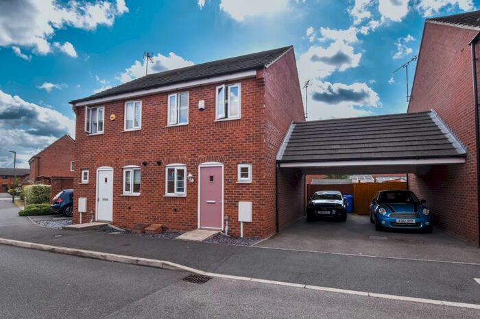 2 Bedroom Town House To Rent In Widdowson Road, NG10