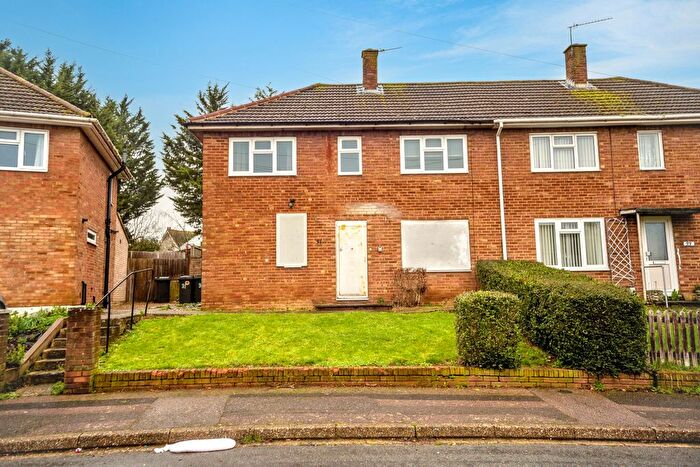 3 Bedroom Semi-Detached House For Sale In Nevill Road, Snodland, ME6