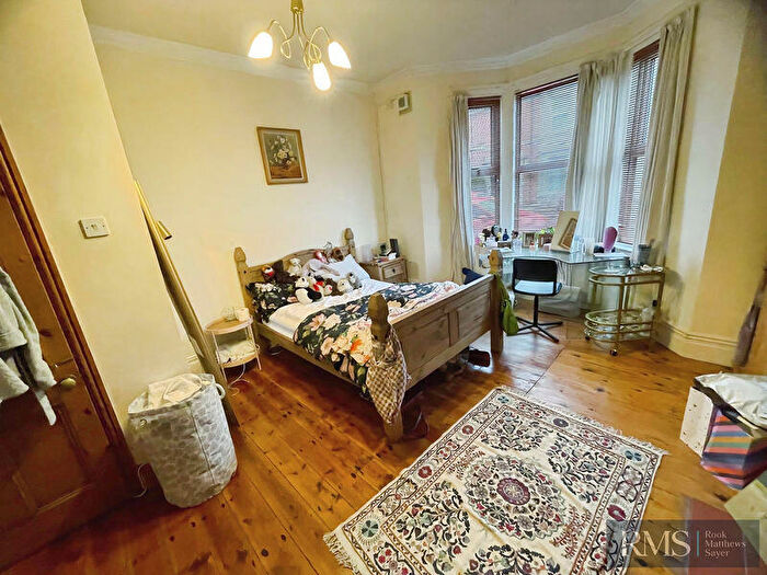 2 Bedroom Flat For Sale In Ashleigh Grove, Newcastle Upon Tyne, NE2