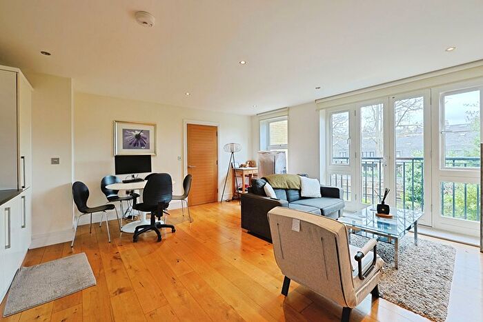 1 Bedroom Flat To Rent In Chiswick High Road, London, W4