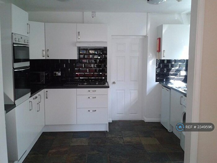 5 Bedroom Semi-Detached House To Rent In Raymond Crescent, Guildford, GU2