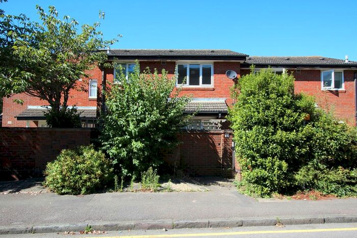 1 Bedroom Terraced House To Rent In Nicholson Walk, Egham, TW20