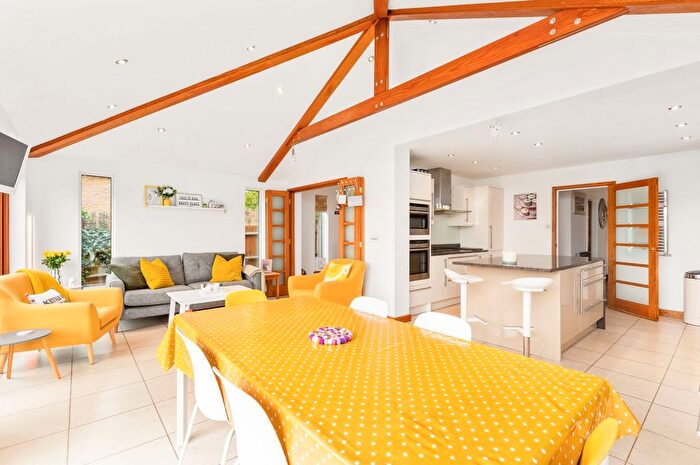 4 Bedroom Detached House For Sale In Watercress Close, Stevenage, Hertfordshire, SG2