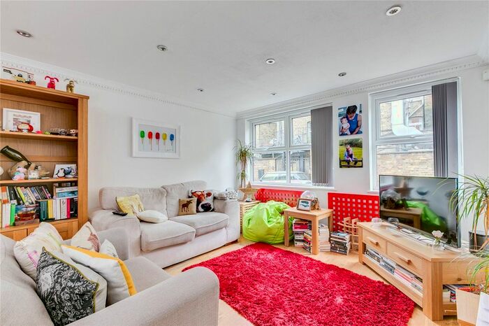 2 Bedroom Mews House To Rent In Barnard Mews, Barnard Road, London, SW11