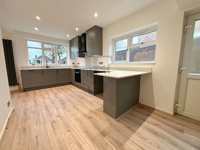 3 Bedroom Semi-Detached House To Rent In Wayside Drive, Oadby, Leicester, LE2