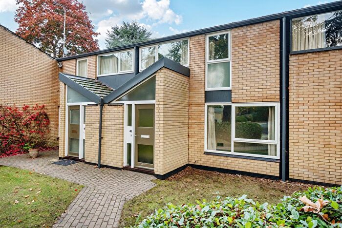 3 Bedroom Terraced House For Sale In Holme Chase, Weybridge, KT13