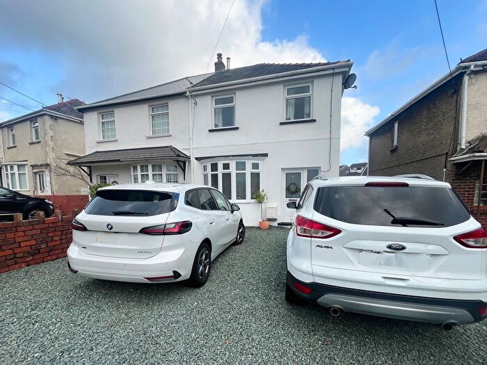 3 Bedroom Semi-detached House For Sale In Heol Y Glyn, Neath, SA11