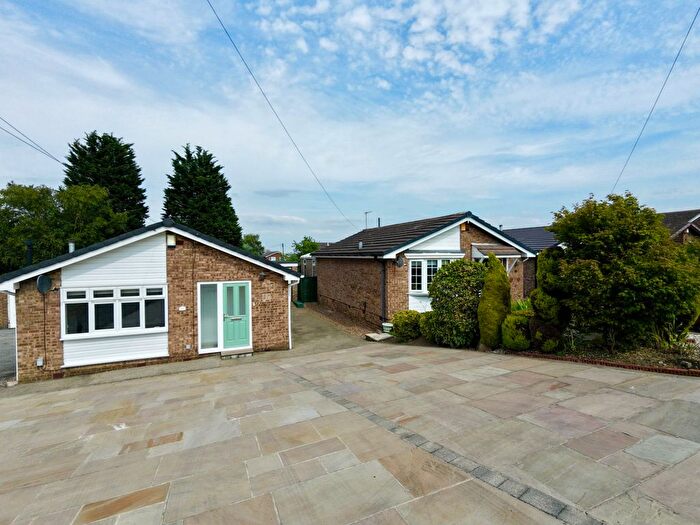 2 Bedroom Detached Bungalow For Sale In Barleyfield Close, Wakefield, West Yorkshire, WF1