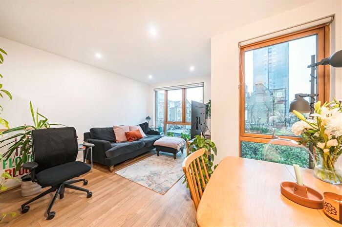 1 Bedroom Flat To Rent In Old Bethnal Green Road, Bethnal Green, E2