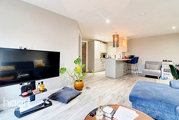 1 Bedroom Flat For Sale In Mill Street, Bedford, MK40