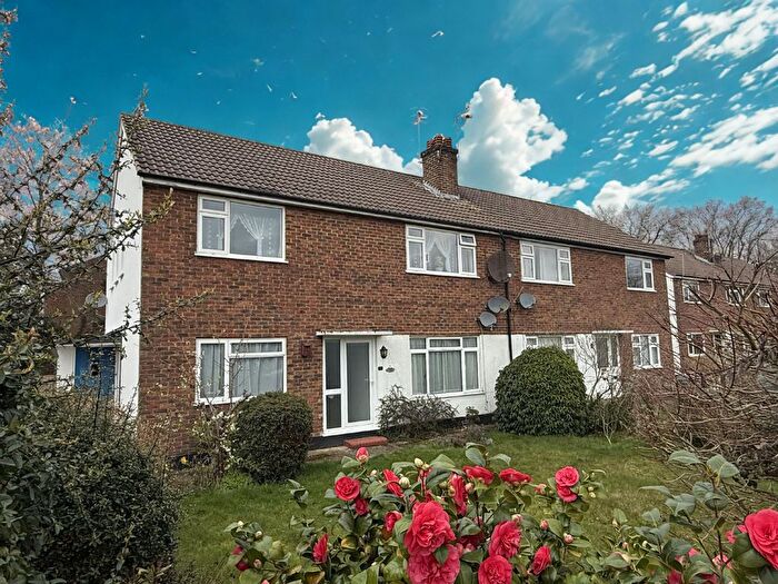 2 Bedroom Maisonette To Rent In Fairlawns, Horley, RH6