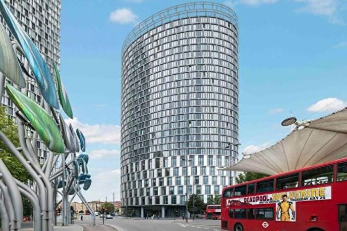 3 Bedroom Flat To Rent In Station Street, London, E15