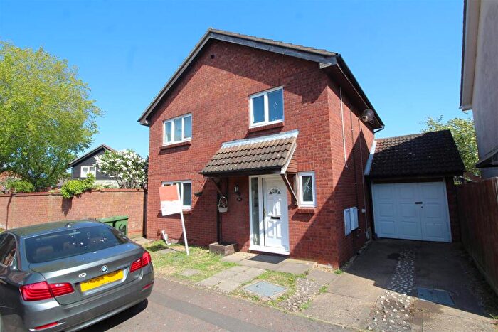 4 Bedroom Detached House For Sale In Uplands, Werrington, Peterborough, PE4
