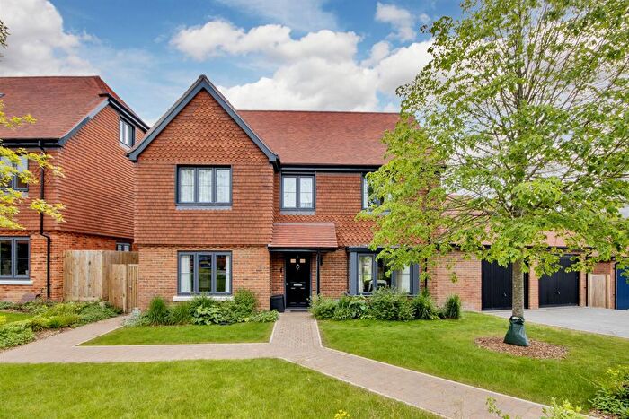 4 Bedroom Detached House For Sale In Fitch Kemp Close, Hildenborough, Tonbridge, TN11