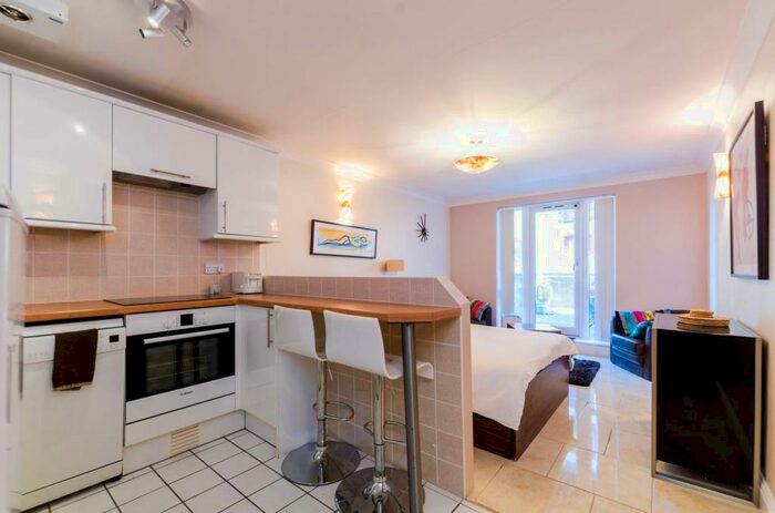 Studio To Rent In Rotherhithe Street, Rotherhithe, London, SE16