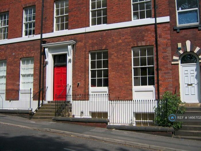 2 Bedroom Flat To Rent In Hanover Square, Leeds, LS3