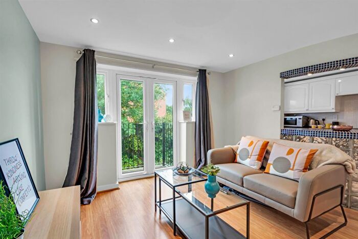 1 Bedroom Flat To Rent In Flat, Victoria Terrace -, Leeds, LS3