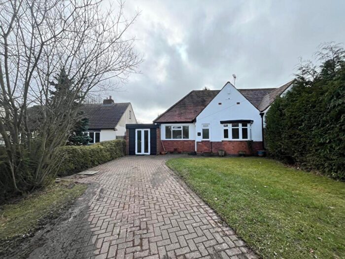 4 Bedroom Bungalow To Rent In Brick Kiln Lane, Wythall, Birmingham, Worcestershire, B47