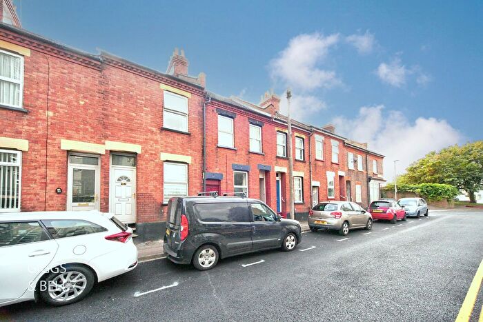 2 Bedroom Terraced House For Sale In Kingsland Road, Luton, Bedfordshire, LU1
