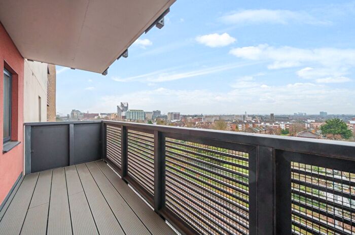 1 Bedroom Flat For Sale In Dominion House, The Avenue, London, W13