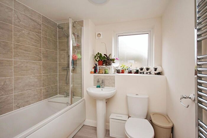 1 Bedroom Flat For Sale In Dowsell Way, Yate, Bristol, Gloucestershire, BS37