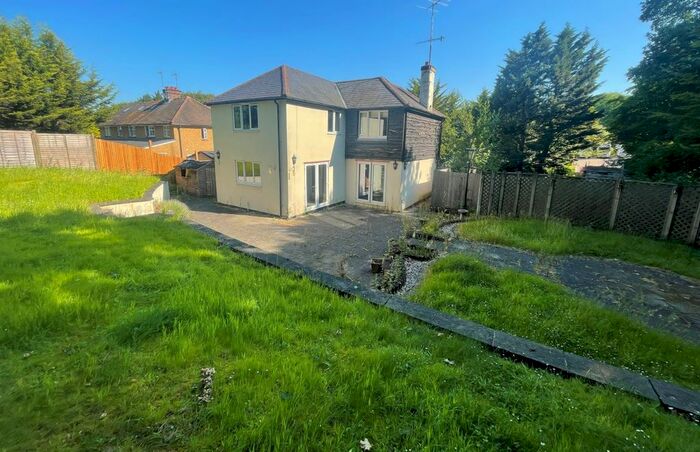 4 Bedroom Detached House For Sale In The Cottages, Oakridge Lane, Aldenham, Hertfordshire, WD25