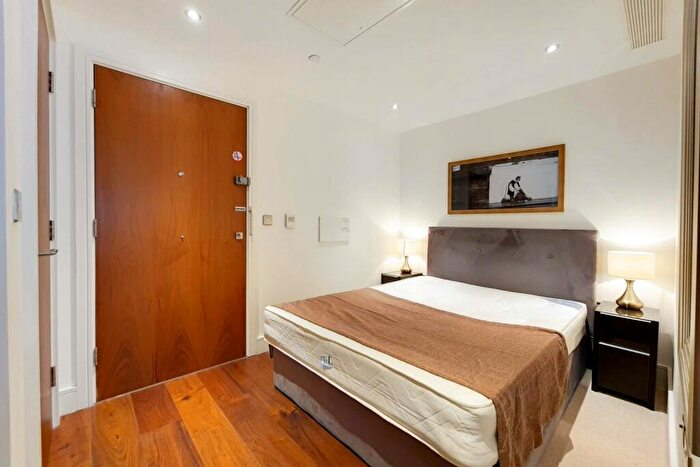 Studio To Rent In Lincoln Plaza, Canary Wharf, London, E14