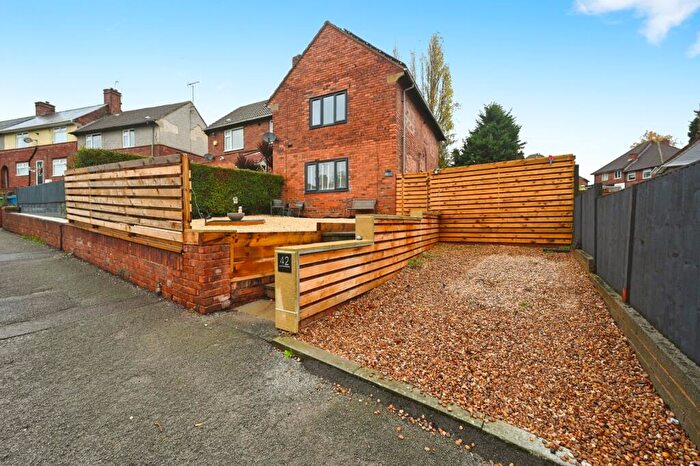 3 Bedroom End Of Terrace House For Sale In Sycamore Street, Mansfield, Nottinghamshire, NG20