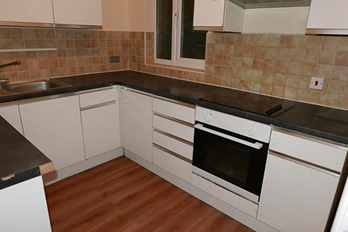 2 Bedroom Flat To Rent In High Street, Romford, RM1