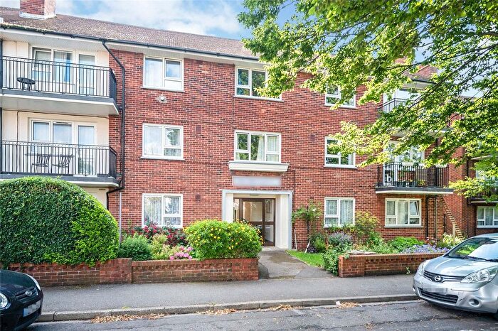 2 Bedroom Flat For Sale In Stone Street, Southsea, Hampshire, PO5