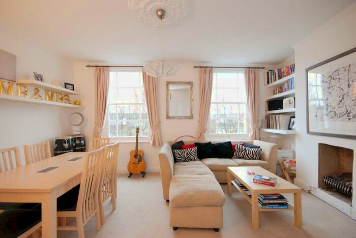 2 Bedroom Flat To Rent In Crogsland Road, Chalk Farm, London, NW1