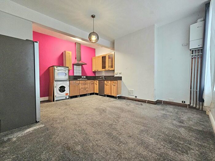 2 Bedroom Flat To Rent In Eastdown Park, Lewisham, SE13