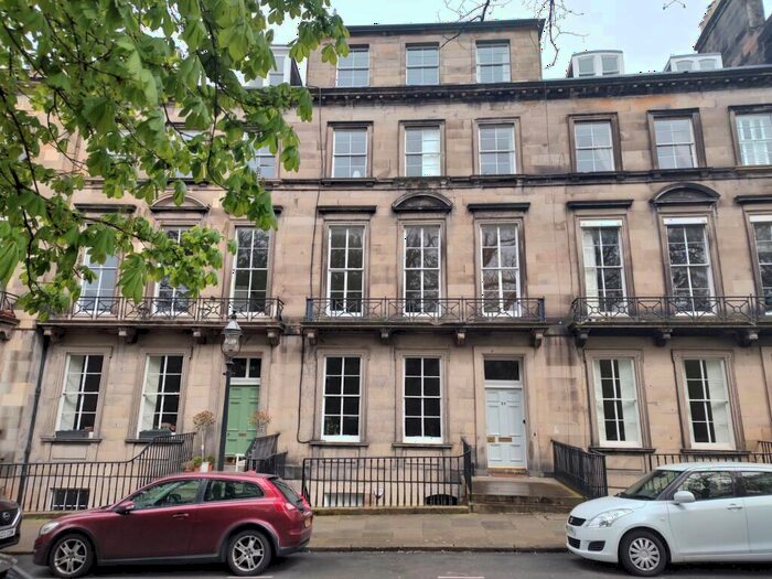 3 Bedroom Flat To Rent In Clarendon Crescent, Edinburgh, Midlothian, EH4