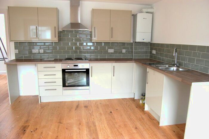 2 Bedroom Flat To Rent In Blatchington Road, Seaford, BN25