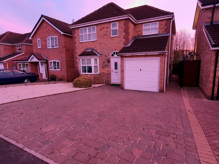 4 Bedroom Property To Rent In Long Field Drive, Edenthorpe, Doncaster, DN3