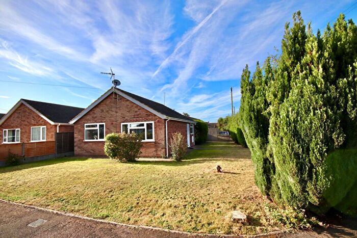 2 Bedroom Detached Bungalow For Sale In Hilltop Close, Eagle, LN6