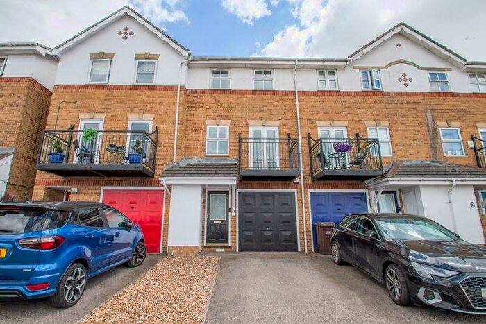 3 Bedroom Terraced House To Rent In Sara Crescent, Greenhithe, DA9