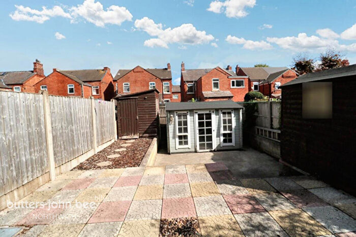 3 Bedroom End Of Terrace House For Sale In Broadway, Northwich, CW8