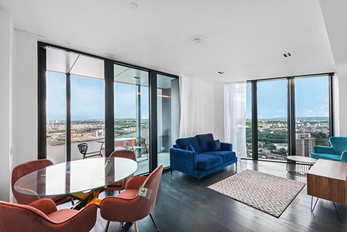 2 Bedroom Flat To Rent In Amory Tower, Marsh Wall, E14