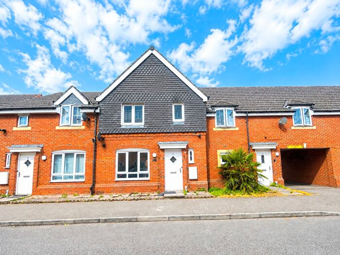 3 Bedroom Property To Rent In Crowe Road, Bedford, MK40