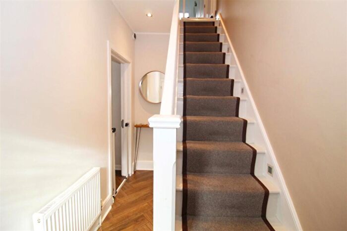 2 Bedroom House For Sale In Pylbrook Road, Sutton, SM1