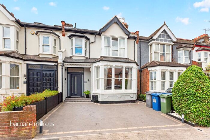 5 Bedroom Terraced House For Sale In Ashurst Road, London, N12