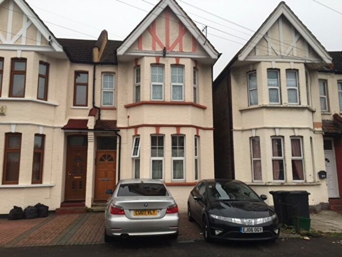 1 Bedroom Maisonette To Rent In Broughton Road, Thornton Heath, CR7