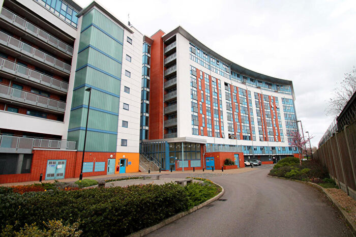 2 Bedroom Flat To Rent In Leamore Court, Meath Crescent, Tower Hamlets, London, E2