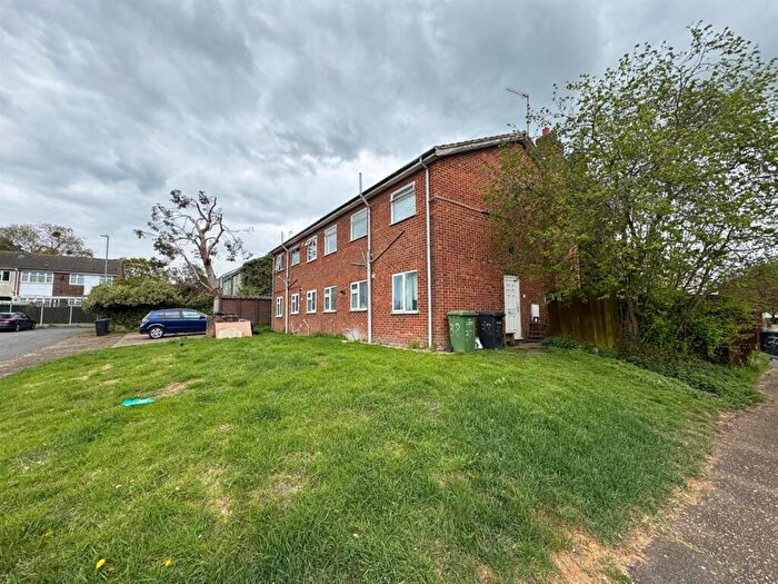 2 Bedroom Flat To Rent In Woodside, King's Lynn, PE30