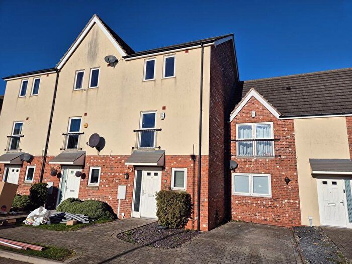 4 Bedroom Terraced House To Rent In Silver Birch Place, Grimsby, DN34